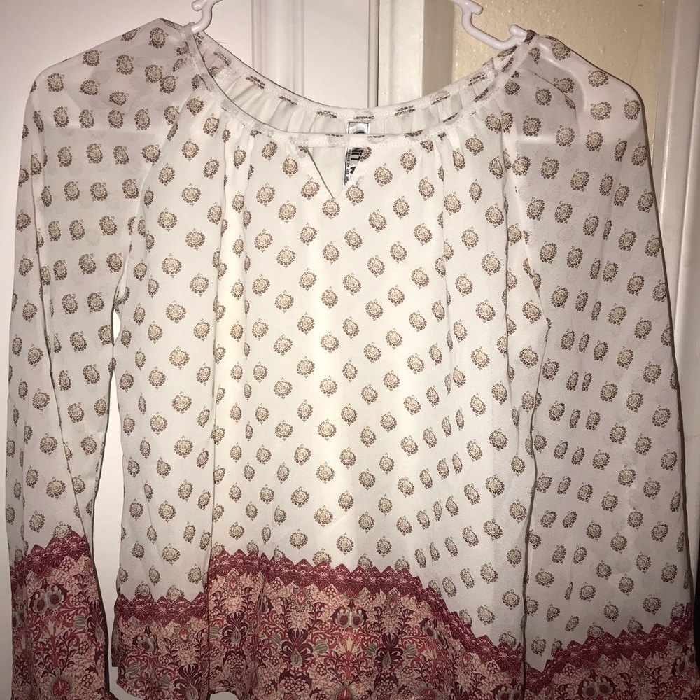 Blouse with cute pattern